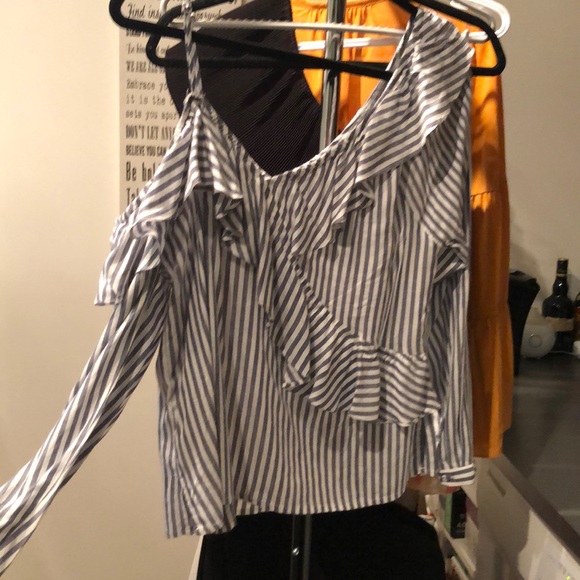 Cupcakes and Cashmere Striped Flowy Shirt - Picture 3 of 4